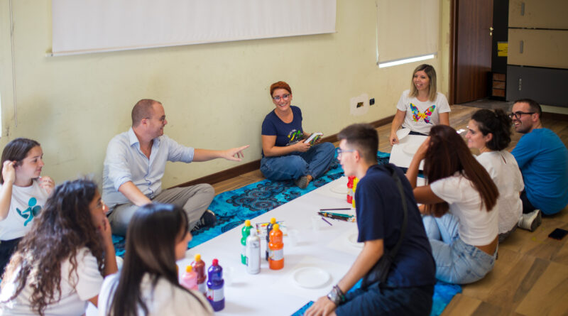 Riparte “A Beautiful Mind”: sette laboratori e sportelli d’ascolto gratuiti per adolescenti e famiglie a Catanzaro
