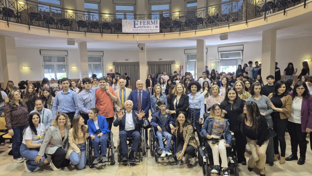 "NARRAZIONI SENZA BARRIERE" Al Liceo "Fermi" il Festival delle DiversAbilità tra ironia, testimonianze e impegno istituzionale