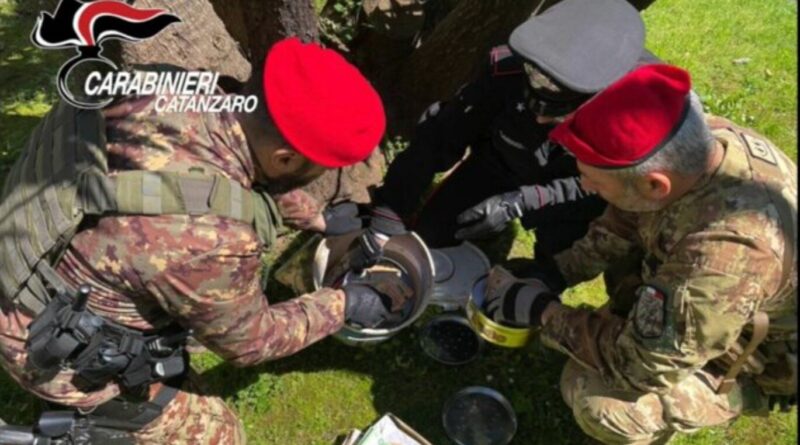 ARRESTATO DAI CARABINIERI UN ESTORTORE: DETENEVA NEL POLLAIO 130000 EURO, PARTE DEI SUOI PROVENTI ILLECITI