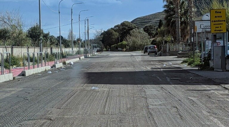 Asfalto su via Conti Falluc. Barberio: "Messa in sicurezza della strada in prospettiva della pista ciclabile"