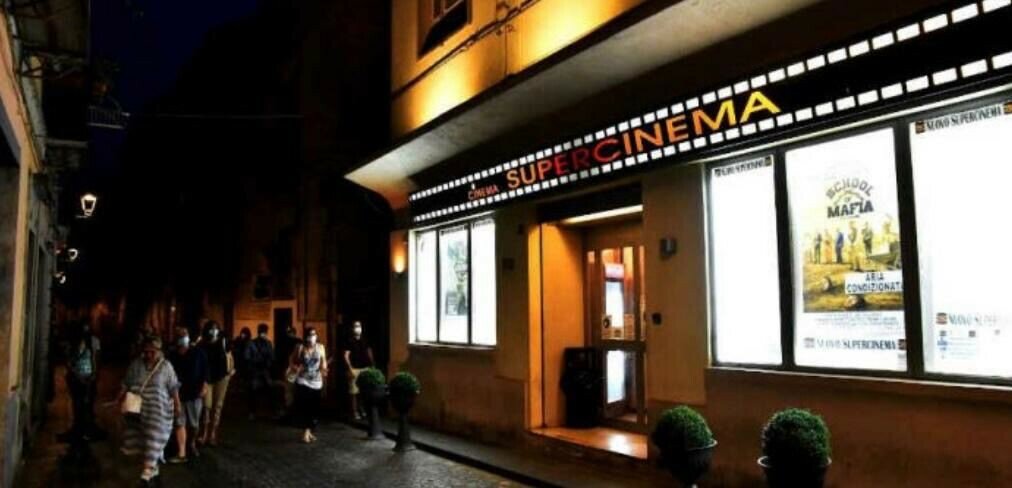 IL SUPERCINEMA È TORNATO. E COMMUOVE