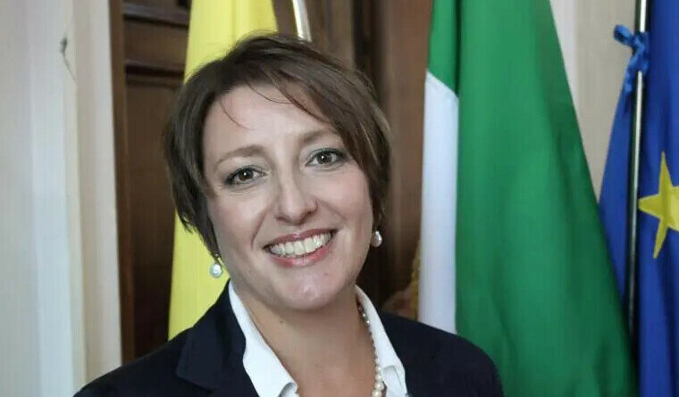 Catanzaro, grande partecipazione alla presentazione dei bandi da 2 milioni per sostenere le imprese. L’Assessora Furrer: «La vera scommessa è fare rete per superare la crisi e puntare sulle attività economiche per la rinascita della città»