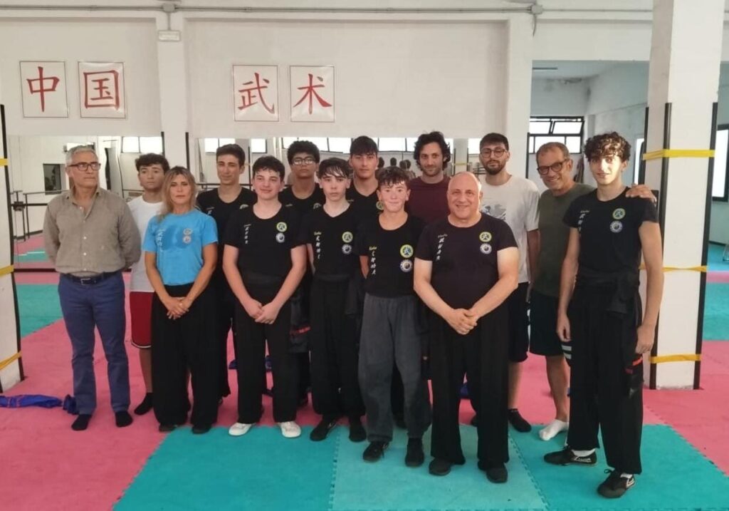 Giornata storica per l'Accademia Nazionale di Wushu Kung-Fu di Catanzaro: sette giovani conquistano la cintura nera coronando un sogno iniziato da bambini