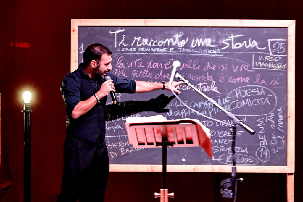 Un viaggio tra emozioni e ironia: il gran finale del Festival d’Autunno con Edoardo Leo