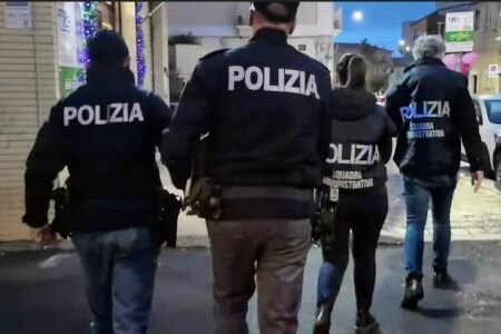 Gioco d’azzardo e tutela minori: contestata la violazione a due circoli privati per l’esercizio abusivo di sala giochi, frequentati da soggetti con precedenti.