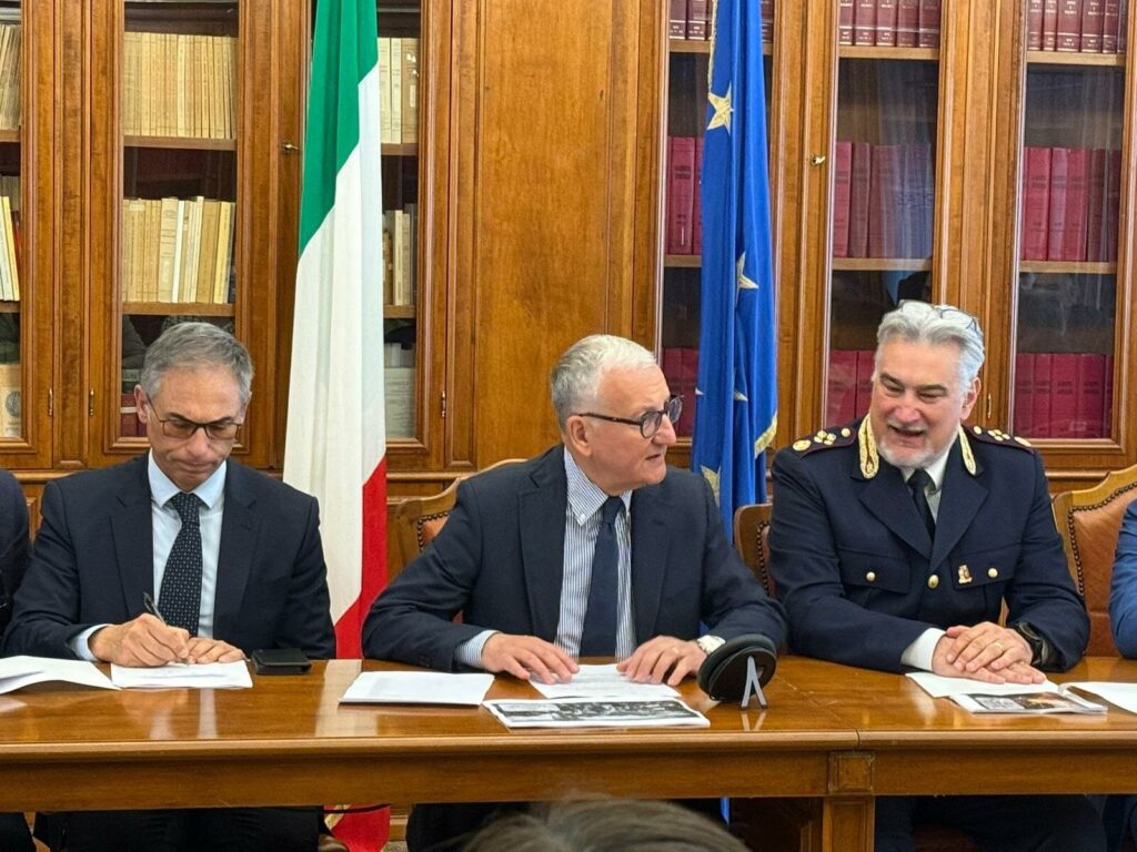 Messi a punto gli ultimi dettagli organizzativi e di sicurezza della prima tappa italiana del Giro d’Italia in programma il 12 maggio.