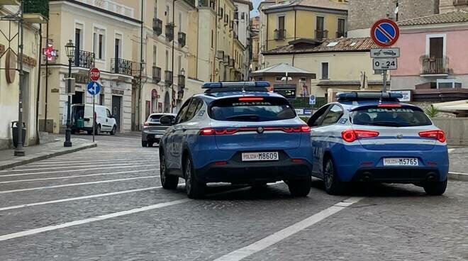 La Città vuota, gli Angeli in divisa e l'immobilismo di un'amministrazione cieca: quando lo Stato c'è, ma la politica locale fallisce di Claudio Maria Ciacci