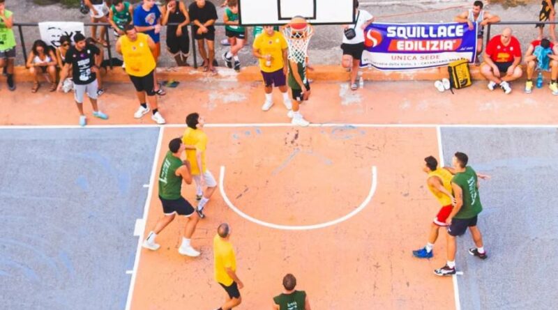 “Gigi Dattilo Playground” in Piazza Brindisi / Battaglia e Belcaro: La magia del basket di strada ha acceso ancora il cuore di Lido unendo tutte le generazioni
