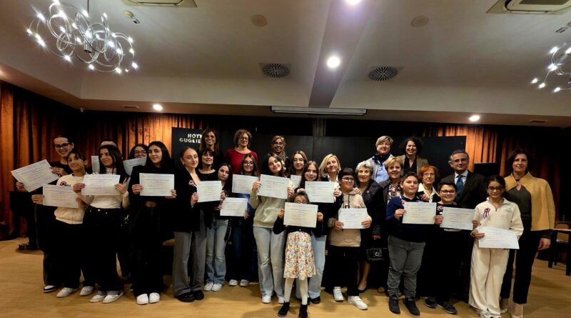 ALLIANCE FRANÇAISE CATANZARO Consegnati i diplomi DELF 2025 per la conoscenza della lingua francese OLTRE 150 gli studenti catanzaresi coinvolti