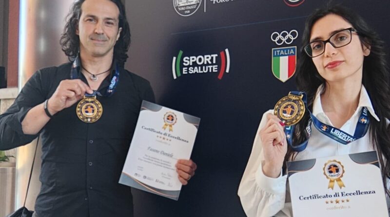 Premio Eccellenze tecnici Libertas 2026: tra gli oltre 500 tecnici sportivi provenienti da tutta Italia, sono stati premiati i due catanzaresi Daniele Fasano e Noemi Curcio.