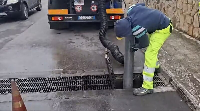 PULIZIA DI CANALONI, CORSI D’ACQUA NEI CENTRI ABITATI E CADITOIE: “L’ASSESSORE SQUILLACE RENDA PUBBLICO IL PROGRAMMA DEGLI INTERVENTI”