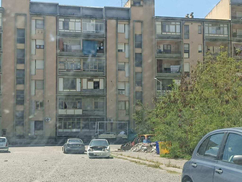 L’Associazione “La Tazzina della Legalità” denuncia le gravissime condizioni in cui versa il quartiere Aranceto